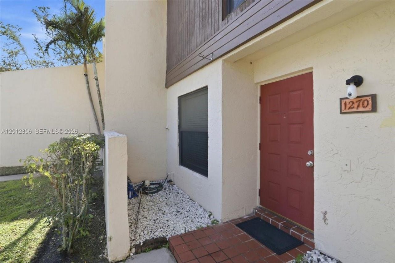 1270 NW 99th Ave , Unit 60, Pembroke Pines, FL 33024 Photo