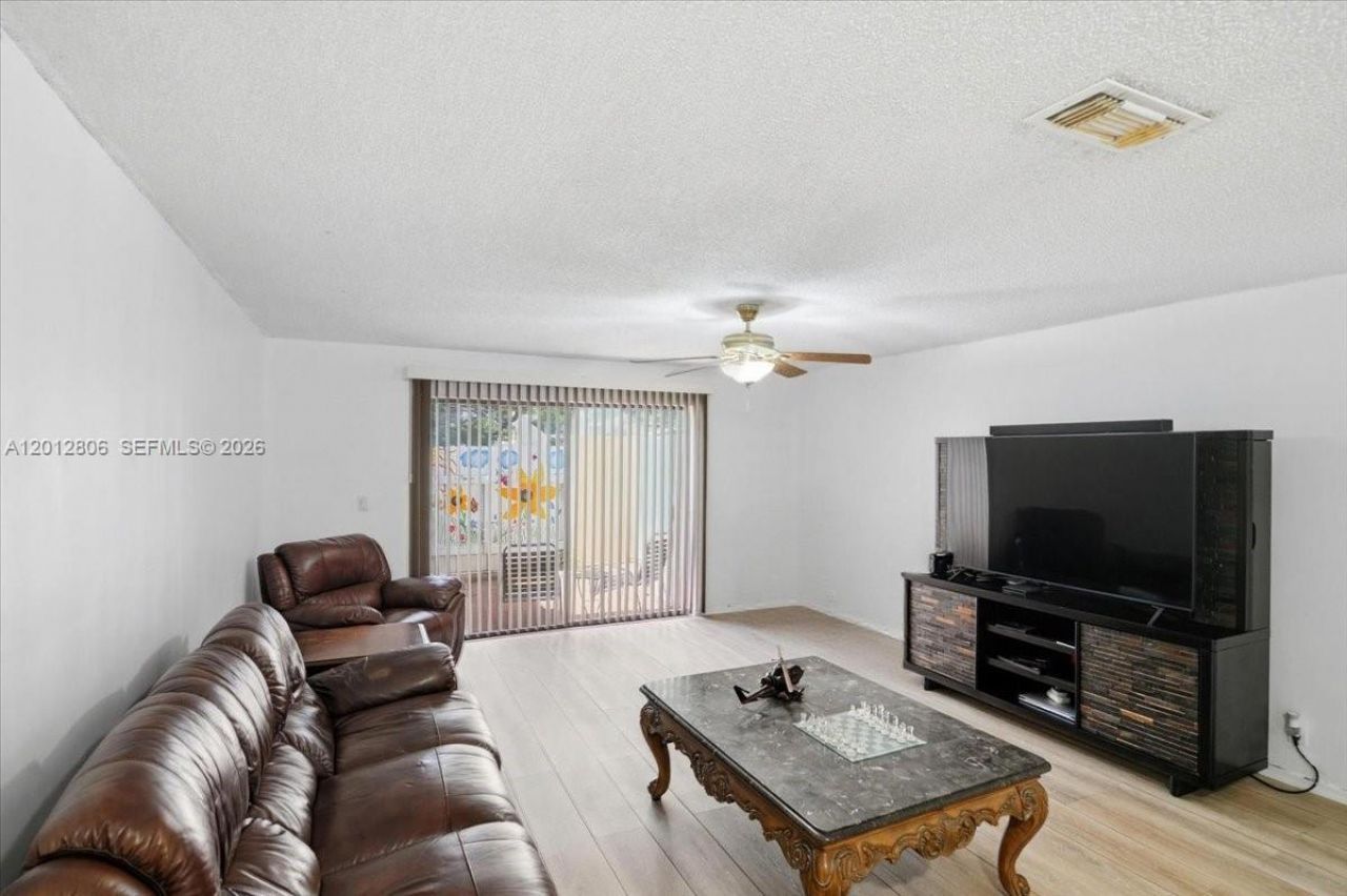 1270 NW 99th Ave , Unit 60, Pembroke Pines, FL 33024 Photo