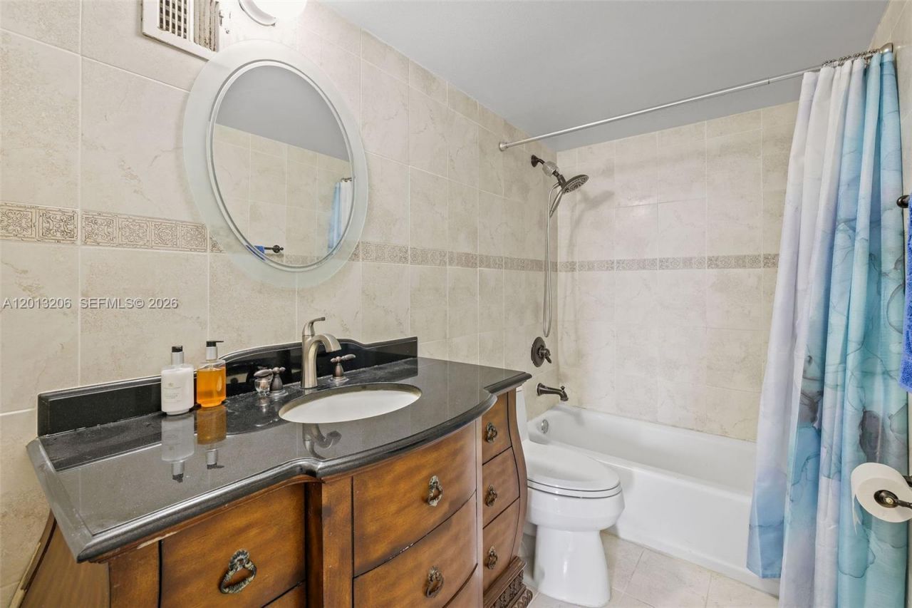 9800 W Bay Harbor Dr , Unit 406, Bay Harbor Islands, FL 33154 Photo