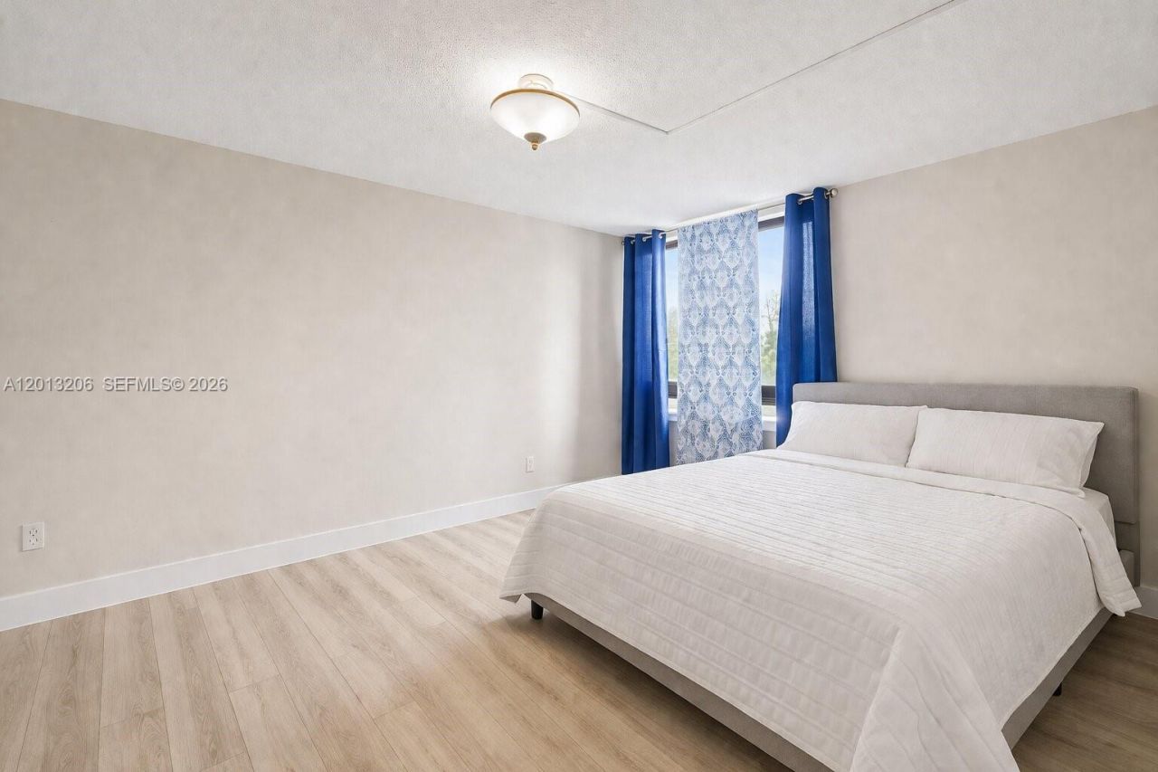 9800 W Bay Harbor Dr , Unit 406, Bay Harbor Islands, FL 33154 Photo