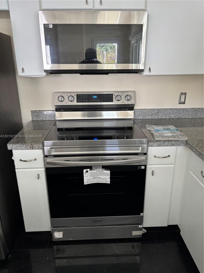 2740 SW 28th Ter , Unit 308, Miami, FL 33133 Photo