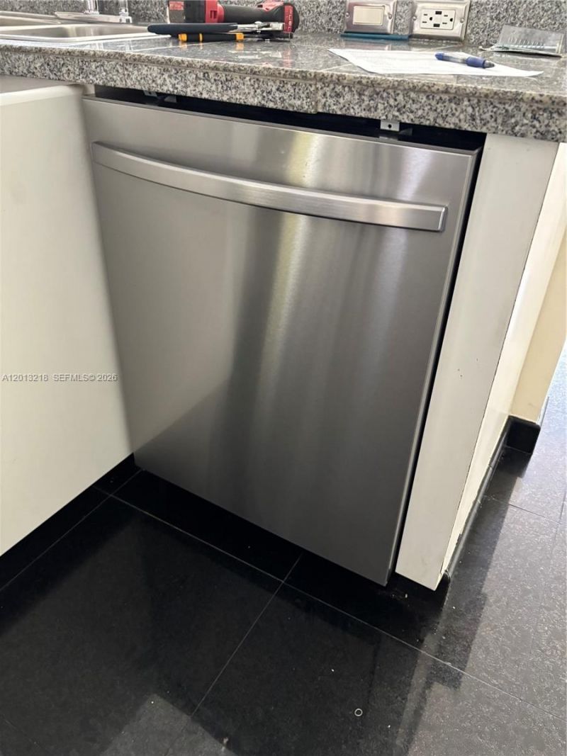 2740 SW 28th Ter , Unit 308, Miami, FL 33133 Photo
