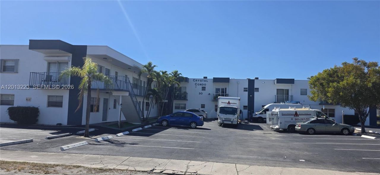 30 SE 4th Ave , Unit 115, Hallandale Beach, FL 33009 Photo