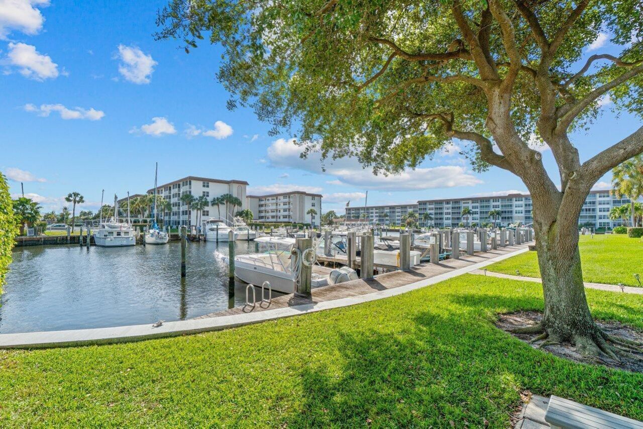 930 Dogwood Drive, Unit 556, Delray Beach, FL 33483 Photo