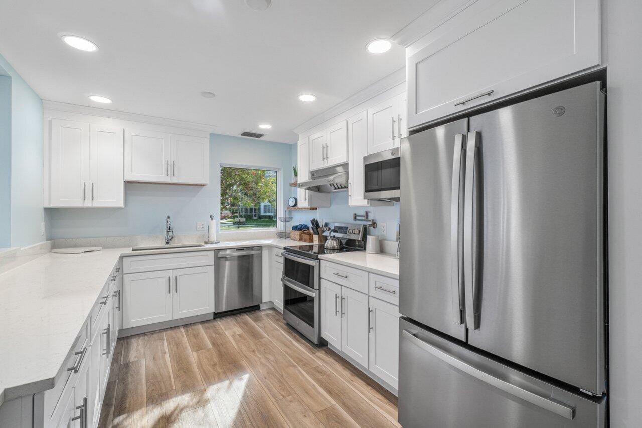 930 Dogwood Drive, Unit 556, Delray Beach, FL 33483 Photo