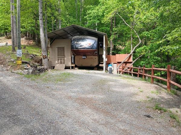 68 7th Street, Ellijay, GA 30540