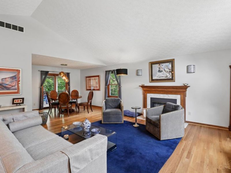 6242 Davon Court, Miami Twp, OH 45140 Photo 8