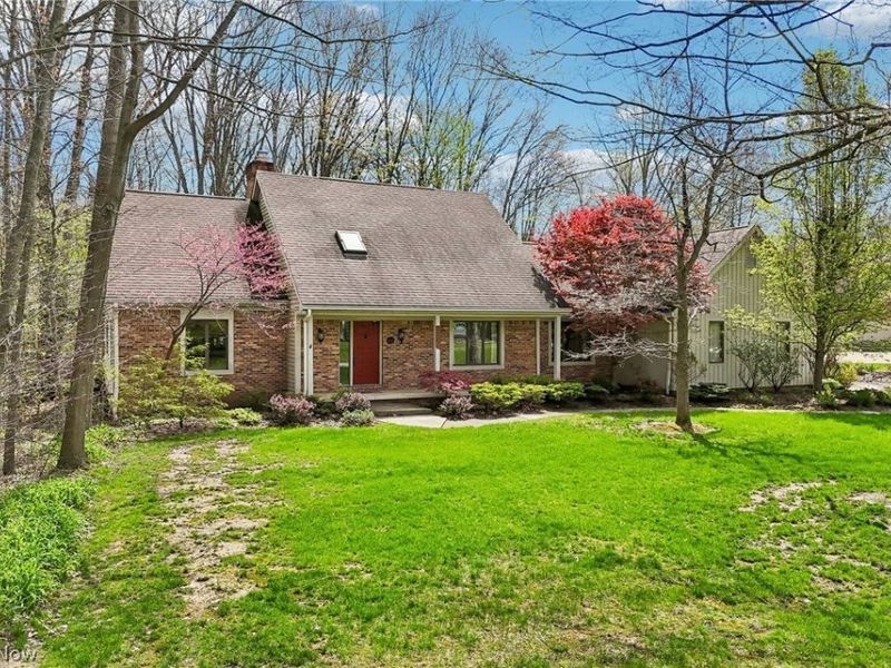 2221 Olde Farm Lane, Hudson, OH 44236 Photo 2