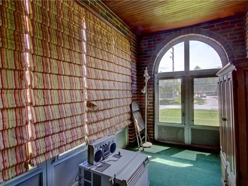 16912 Chatfield Avenue, Cleveland, OH 44111 Photo 4