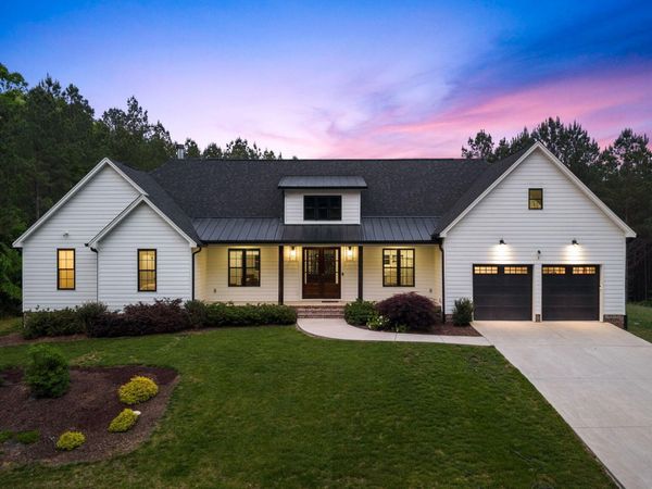 1618 Van Davis Road, Charleston, TN 37310