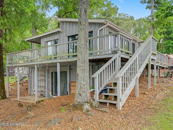 1150 S Thunderbird Drive, Hernando, MS 38632