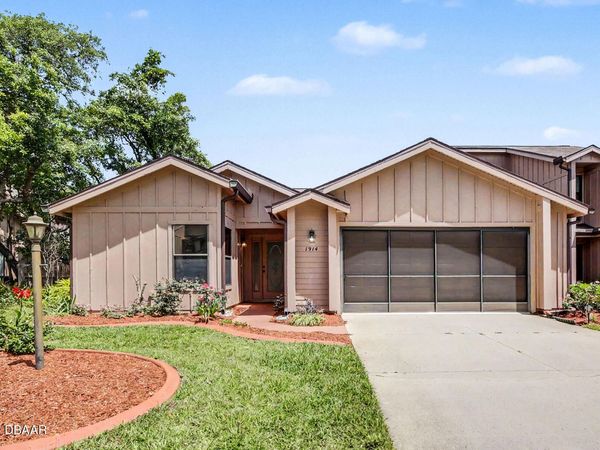 1914 Sprucewood Way, Port Orange, FL 32128