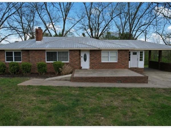 6082 Franklin Goldmine Road , Cumming, GA 30028