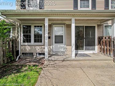 3004 Roundtree Boulevard, Ypsilanti Twp, MI 48197