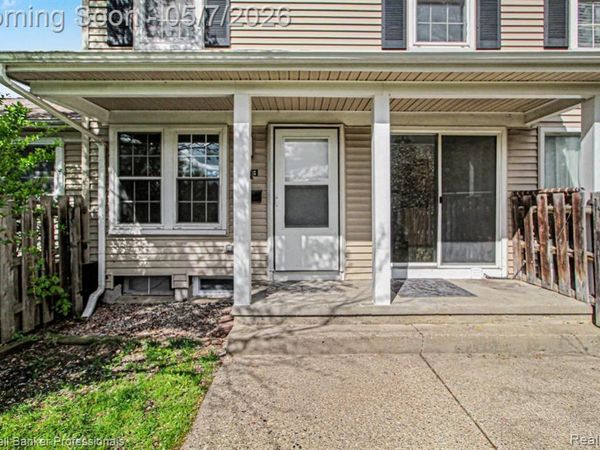 3004 Roundtree Boulevard, Ypsilanti Twp, MI 48197