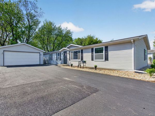 22533 S Woodside Drive , Channahon, IL 60410