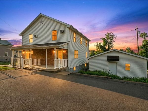 4 Sharp St, Republic, PA 15475