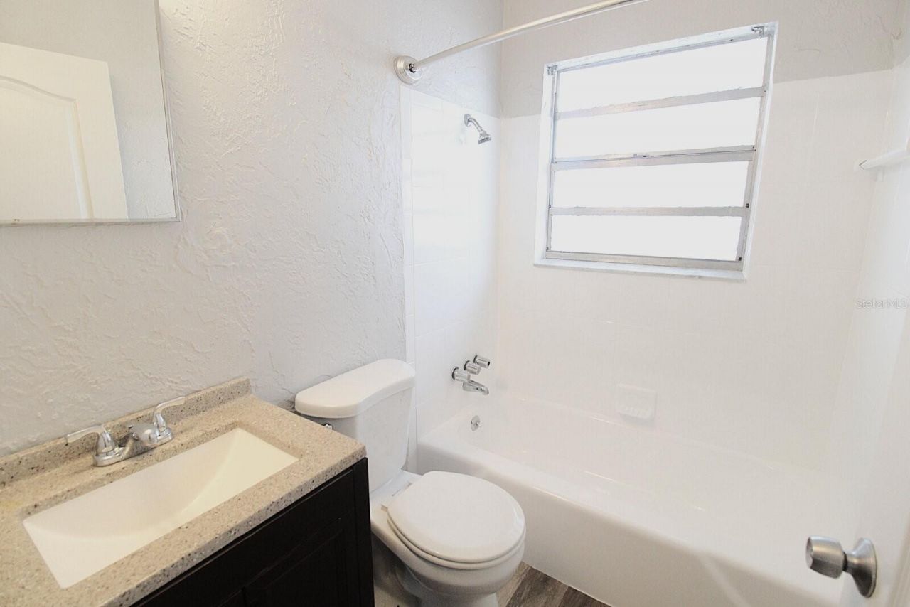 2519 9th Avenue W, Unit 7, Bradenton, FL 34205 Photo