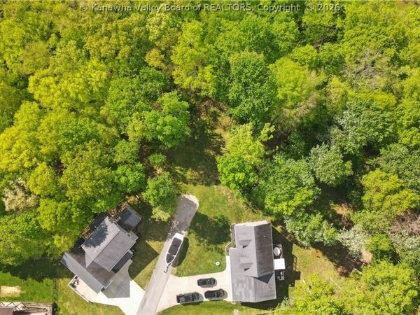 2072 Terry Road, South Charleston, WV 25309