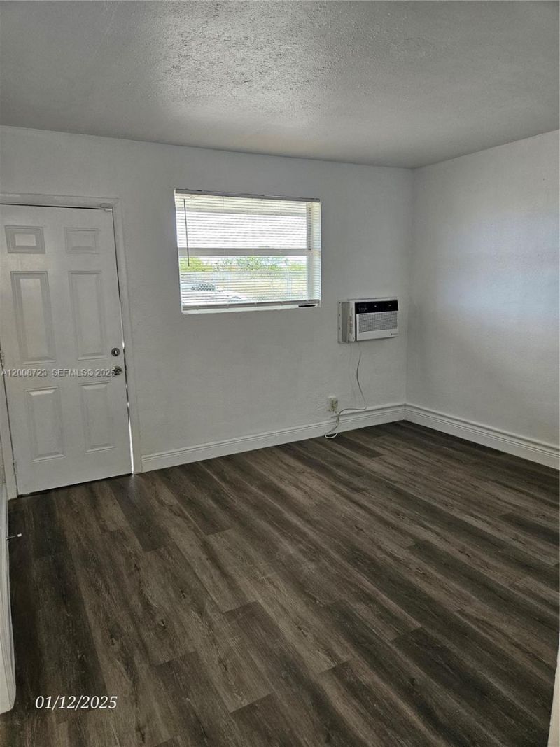 11752 SW 212th St , Miami, FL 33177 Photo
