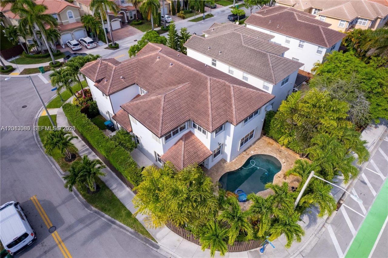 11530 NW 82nd Ter, Unit 11530, Doral, FL 33178 Photo