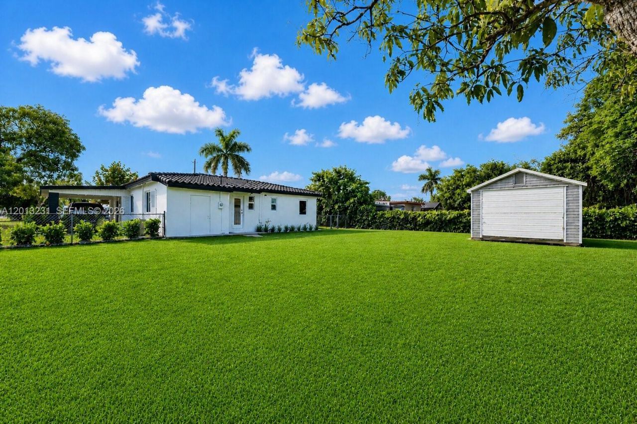 1044 NE 4th Ave, Homestead, FL 33030 Photo
