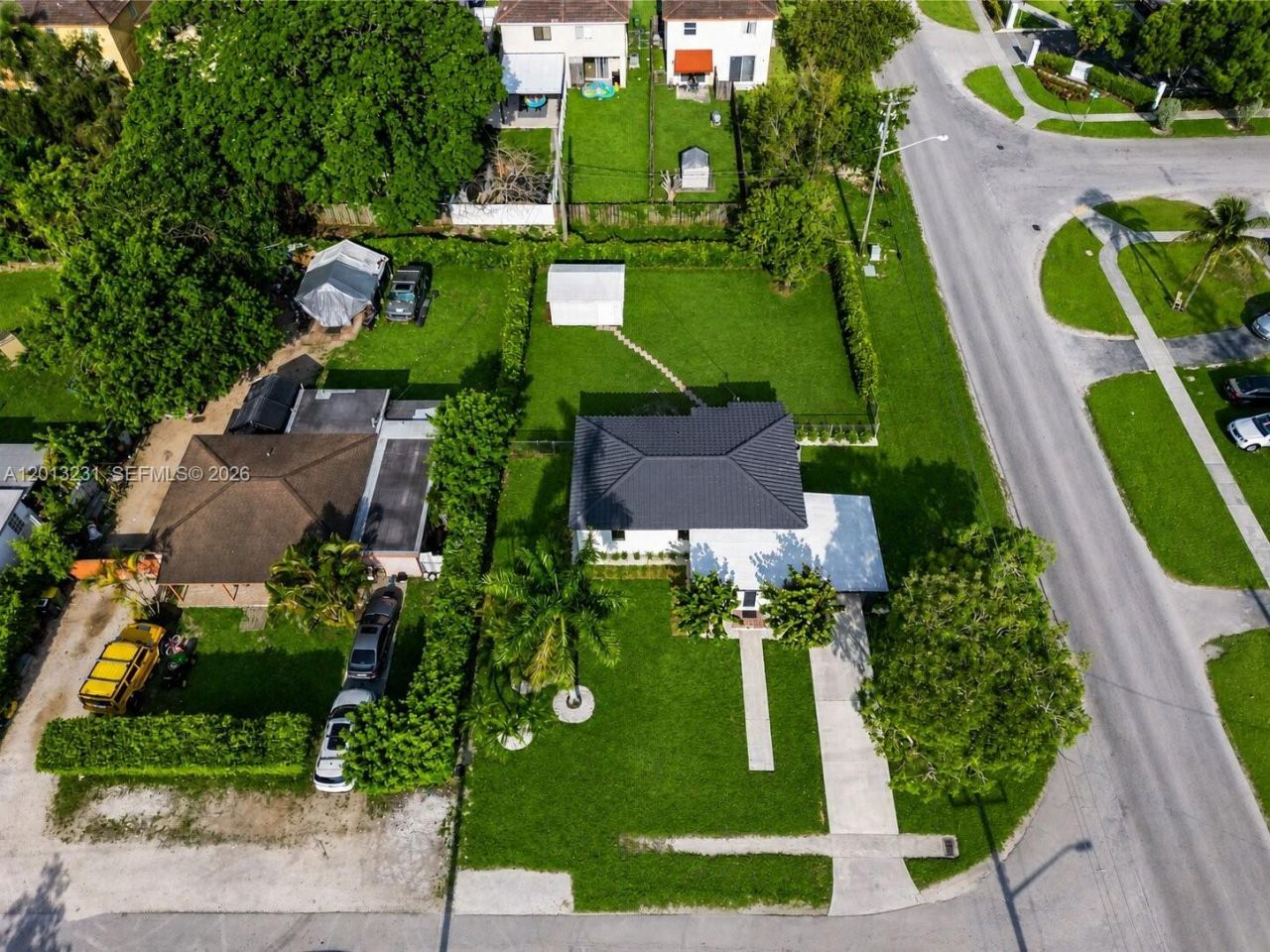 1044 NE 4th Ave, Homestead, FL 33030 Photo