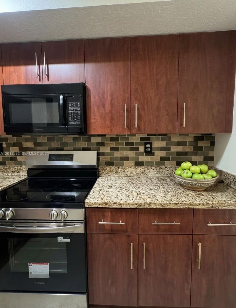 220 SW 116th Ave, Unit 15207, Pembroke Pines, FL 33025 Photo
