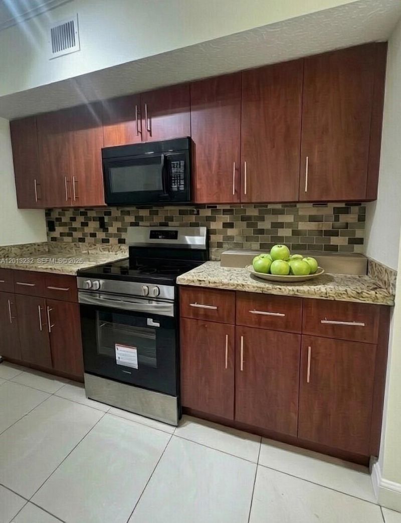 220 SW 116th Ave, Unit 15207, Pembroke Pines, FL 33025 Photo