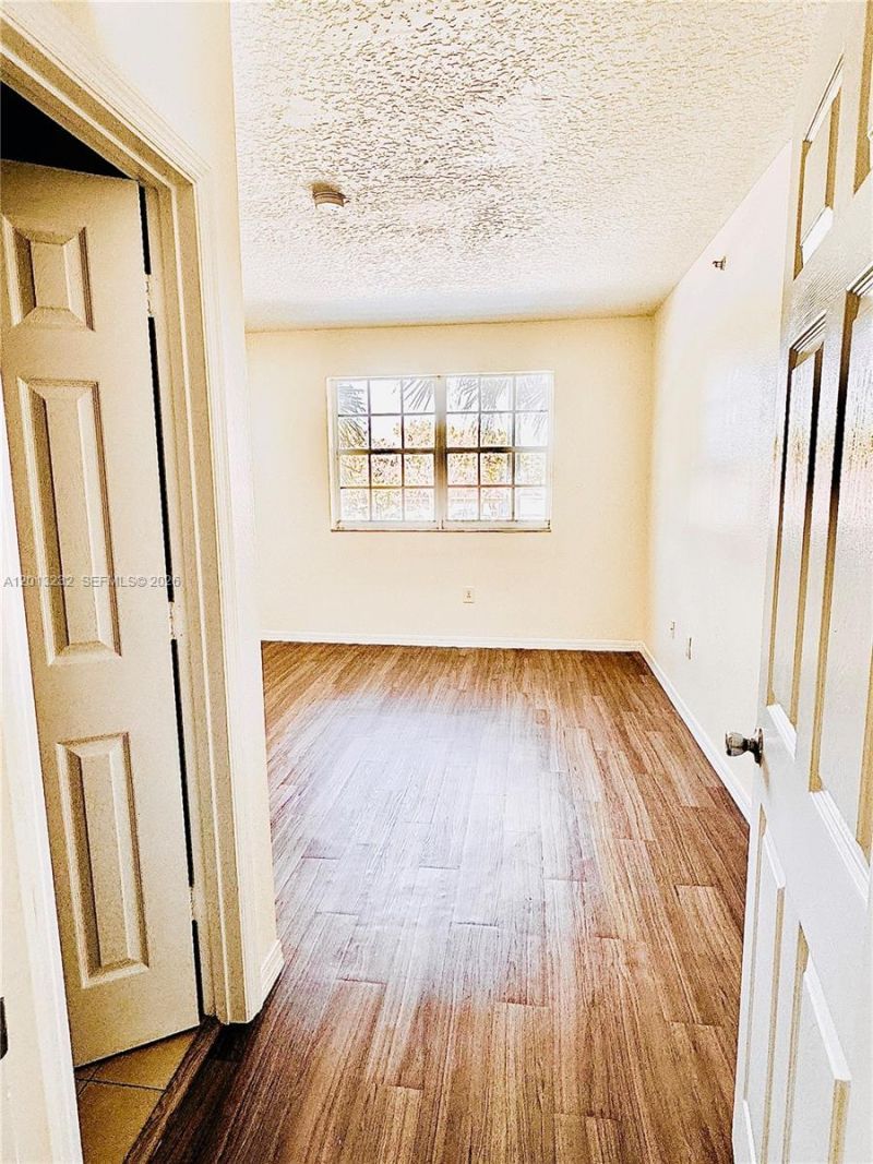 220 SW 116th Ave , Unit 15207, Pembroke Pines, FL 33025 Photo