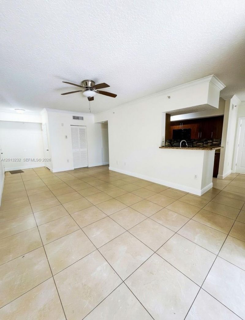 220 SW 116th Ave, Unit 15207, Pembroke Pines, FL 33025 Photo