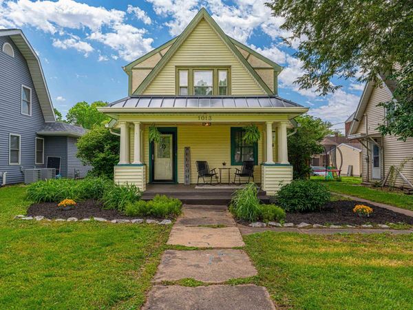1013 TREMONT Street, Lincoln, IL 62656