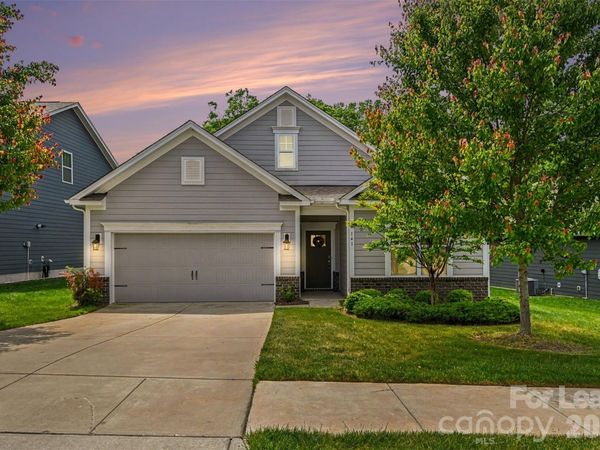 141 Hanks Bluff Drive , Mooresville, NC 28117