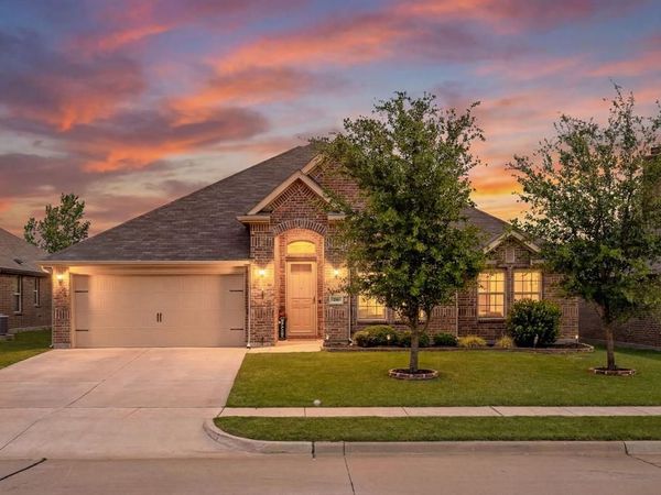 216 Ovaletta Drive, Justin, TX 76247