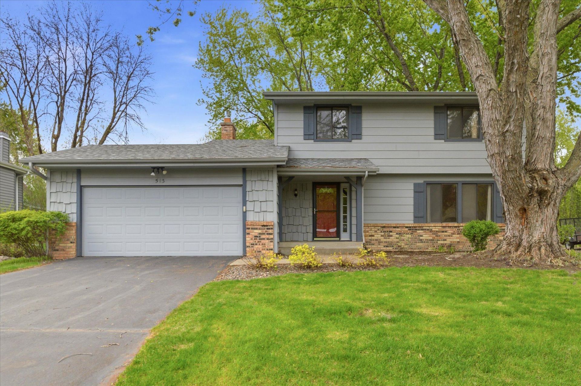 513 Laredo Lane, Chanhassen, MN 55317 Main Photo