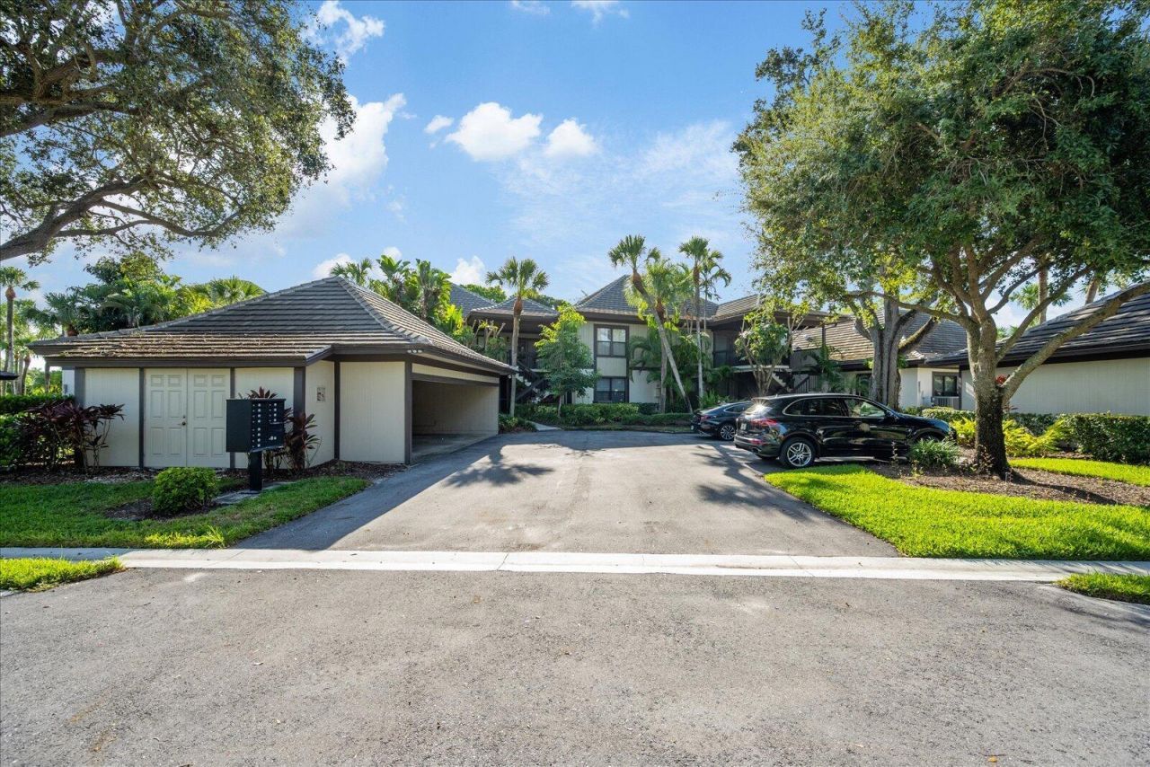 13307 Polo Club Road, Unit C106, Wellington, FL 33414 Photo