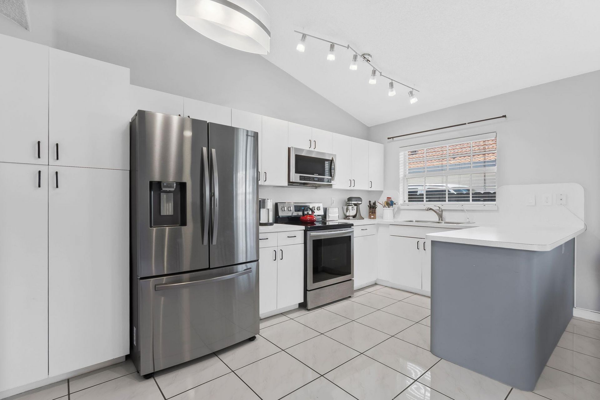 9108 SW 165th Place, Miami, FL 33196 Photo