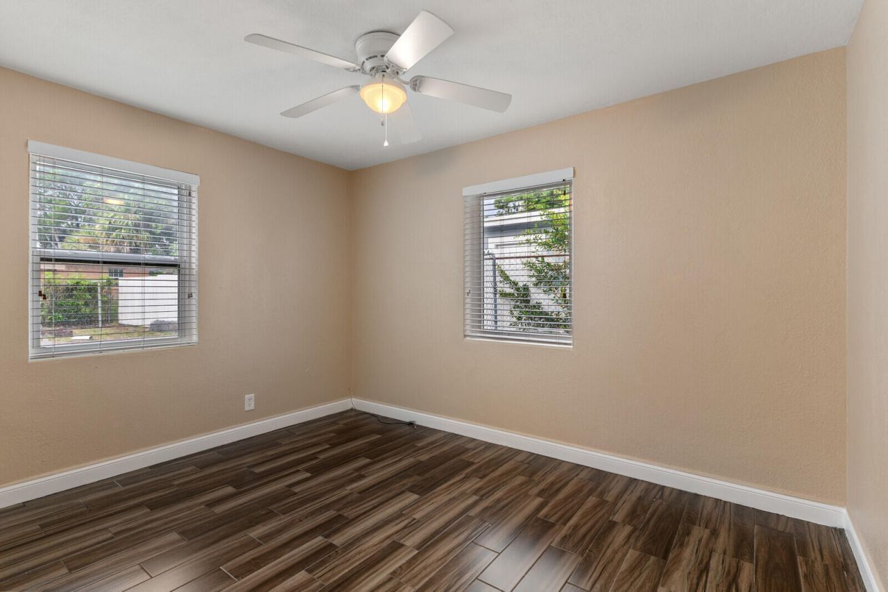 957 30th Street, West Palm Beach, FL 33407 Photo