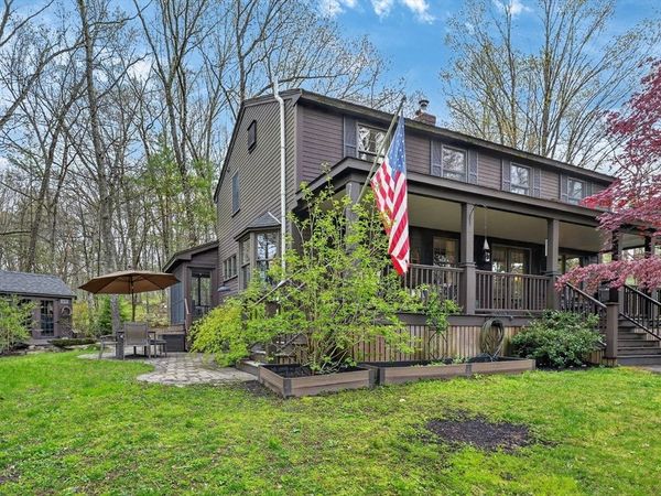10 Davis Rd, Tyngsborough, MA 01879