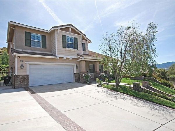 28406 Falcon Crest, Canyon Country, CA 91351