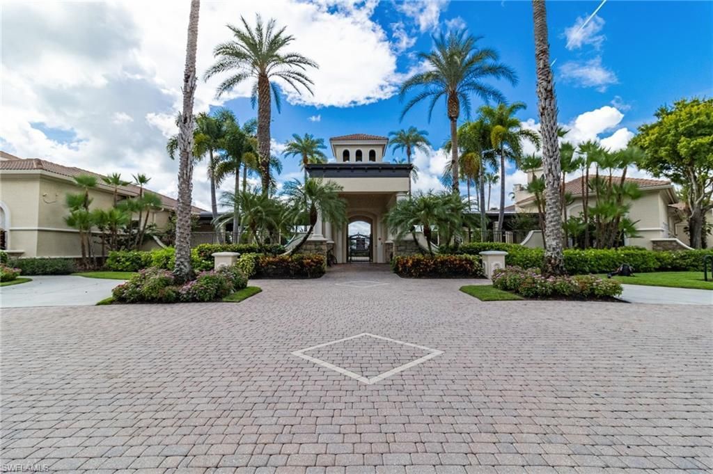 1671 Triangle Palm Ter, Naples, FL 34119 Photo