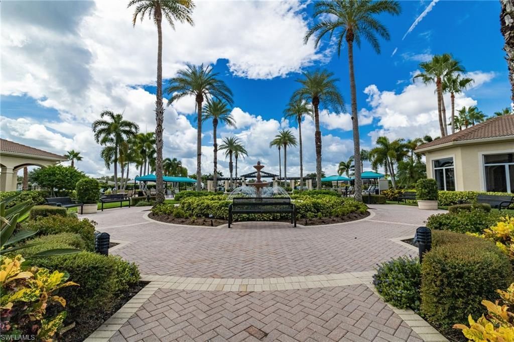1671 Triangle Palm Ter, Naples, FL 34119 Photo