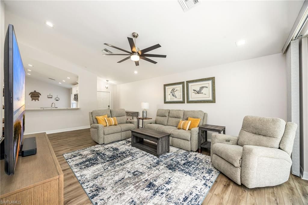1671 Triangle Palm Ter, Naples, FL 34119 Photo