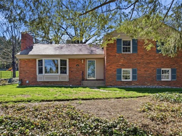 900 OLD HICKORY ROAD, Pittsburgh, PA 15243