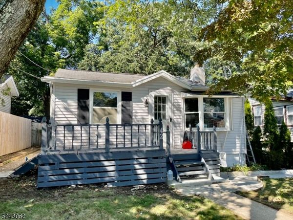 42 Oneida Ave, Parsippany-Troy Hills, NJ 07034