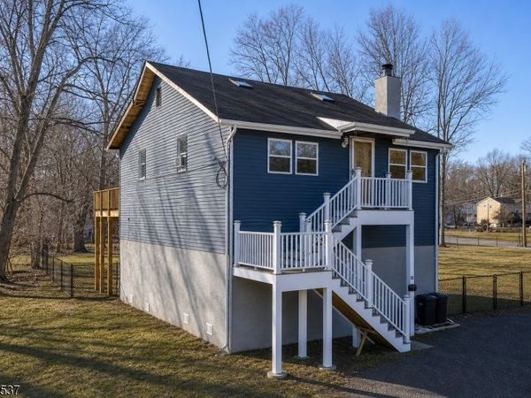 53 Pequannock Ave, Pequannock, NJ 07440