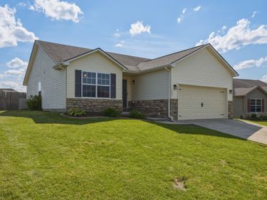 1005 Cedar Ridge Court, Lawrenceburg, KY 40342