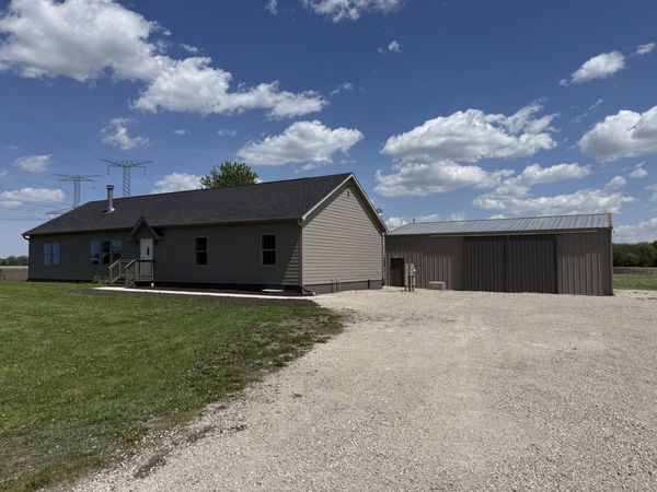 410 S Higgins Road , Mazon, IL 60444