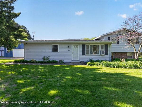 2528 E Nye Highway, Charlotte, MI 48813
