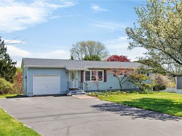 6214 Oakridge Road, Auburn, NY 13021